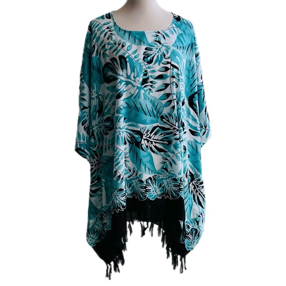 0077/ Green Black Leaves Pattern Poncho With Fringes - Picture 7 of 7